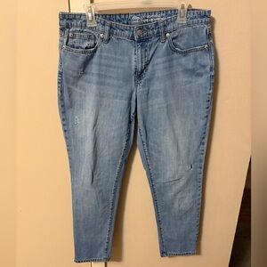GAP Distressed Sexy Boyfriend Fit Ankle Jeans Sz 10/30 Actual 34x26